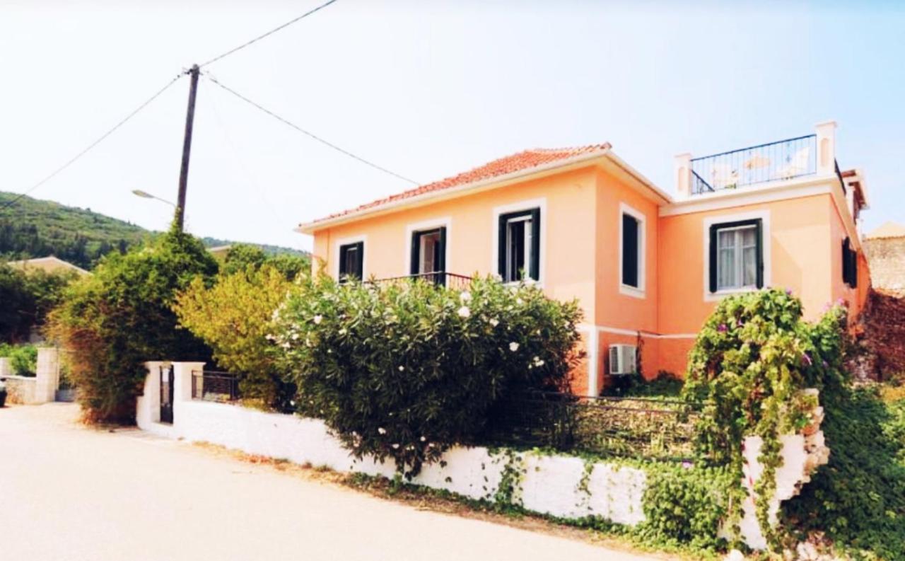 Villa Ireni Waterfont Fiskardo Buitenkant foto